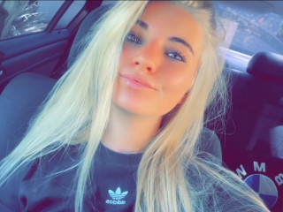 Alter: 19 / Steinbock - Alter: 160 / sportlich - Geschlecht: weiblich - Ausrichtung: bisexuell - Haare: blond / mittellang - Piercing: keins - bewebmaster-Alter: B - Hautfarbe: weiss - Augen: blau - Rasur: vollrasiert